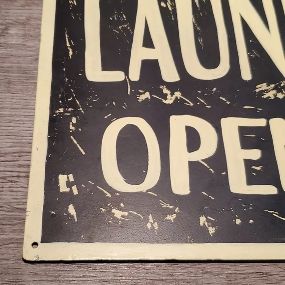 🥏 LAUNDROMAT OPEN SIGN - Picture 2 of 6